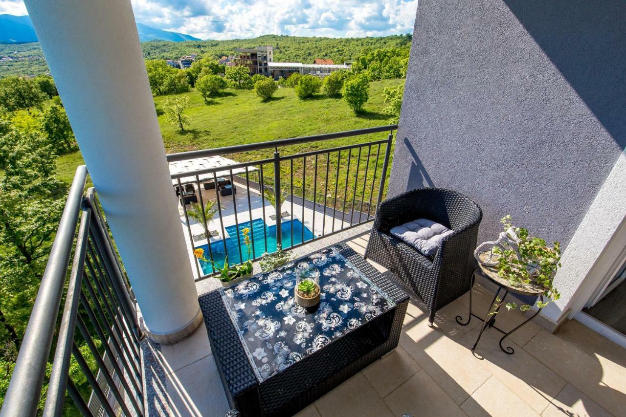 Luxury Apartment La Es Marcelji Exterior photo