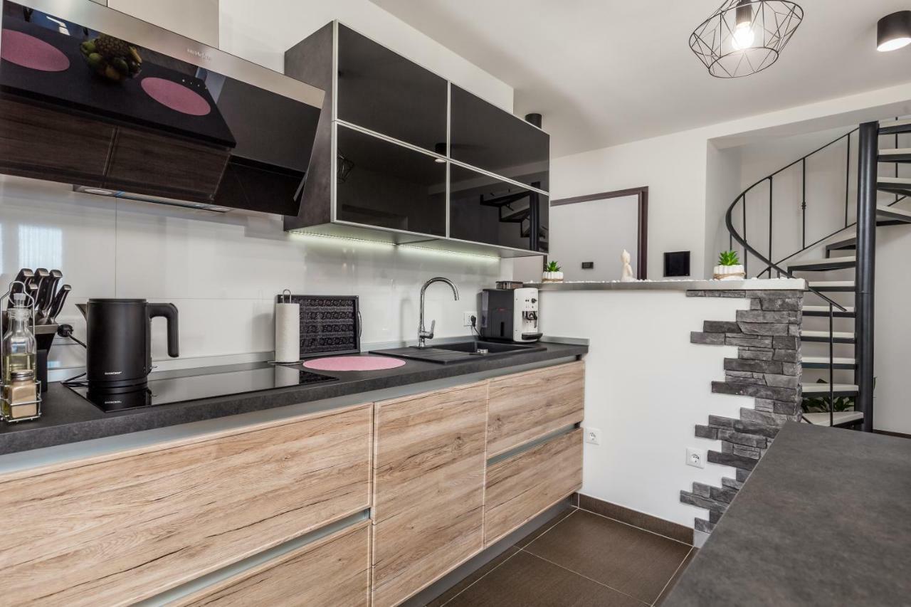 Luxury Apartment La Es Marcelji Exterior photo